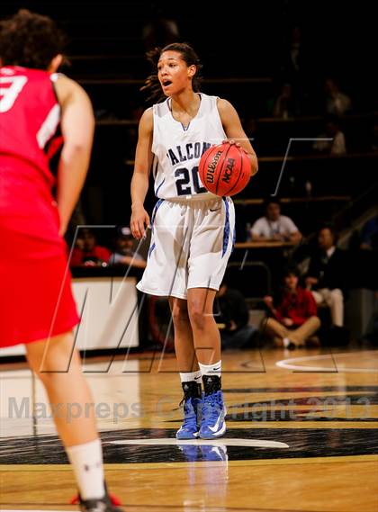 Thumbnail 3 in Regis Jesuit vs. Highlands Ranch (CHSAA 5A Final) photogallery.