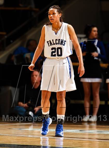 Thumbnail 3 in Regis Jesuit vs. Highlands Ranch (CHSAA 5A Final) photogallery.