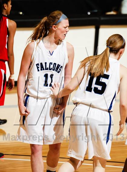 Thumbnail 2 in Regis Jesuit vs. Highlands Ranch (CHSAA 5A Final) photogallery.