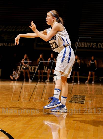 Thumbnail 2 in Regis Jesuit vs. Highlands Ranch (CHSAA 5A Final) photogallery.
