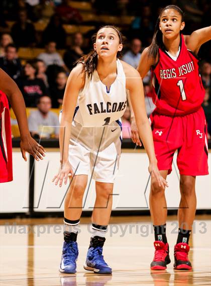 Thumbnail 3 in Regis Jesuit vs. Highlands Ranch (CHSAA 5A Final) photogallery.