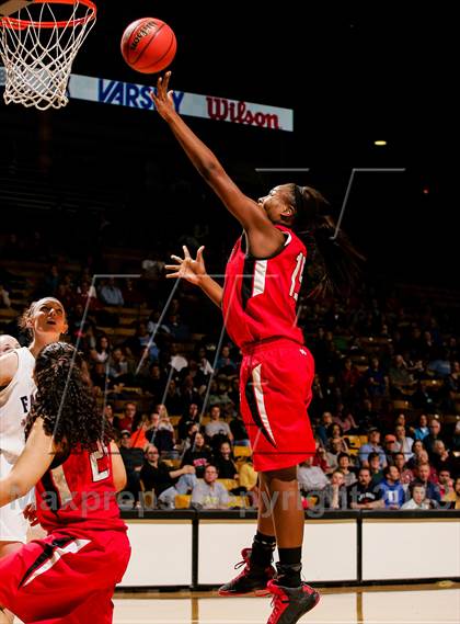 Thumbnail 3 in Regis Jesuit vs. Highlands Ranch (CHSAA 5A Final) photogallery.