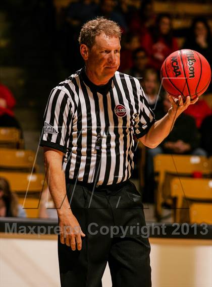 Thumbnail 1 in Regis Jesuit vs. Highlands Ranch (CHSAA 5A Final) photogallery.