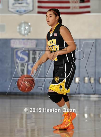 Thumbnail 2 in Yucca Valley vs. Palm Desert (MaxPreps Holiday Classic) photogallery.