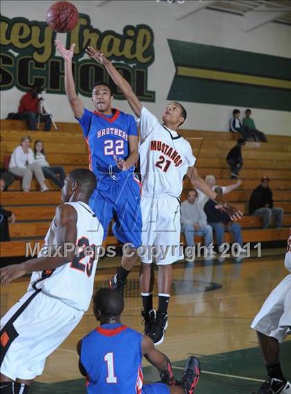 Thumbnail 2 in Foothill vs. Christian Brothers photogallery.