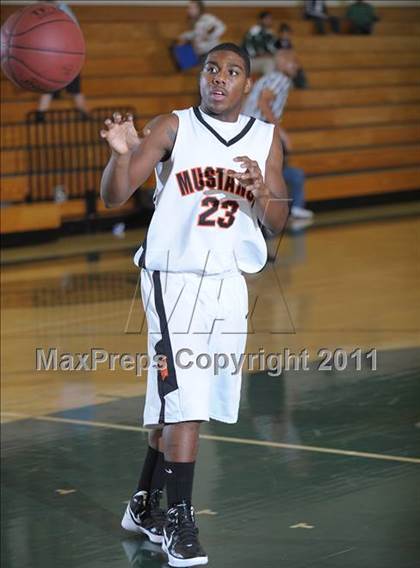 Thumbnail 3 in Foothill vs. Christian Brothers photogallery.
