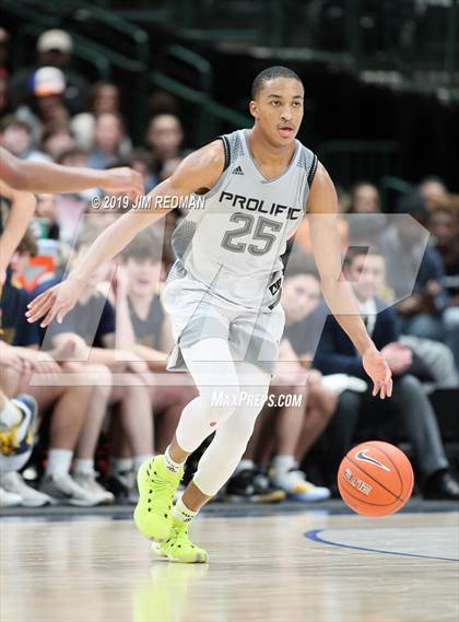 Thumbnail 3 in Prolific Prep of Napa Christian vs. St. Mark's (Thanksgiving Hoopfest) photogallery.