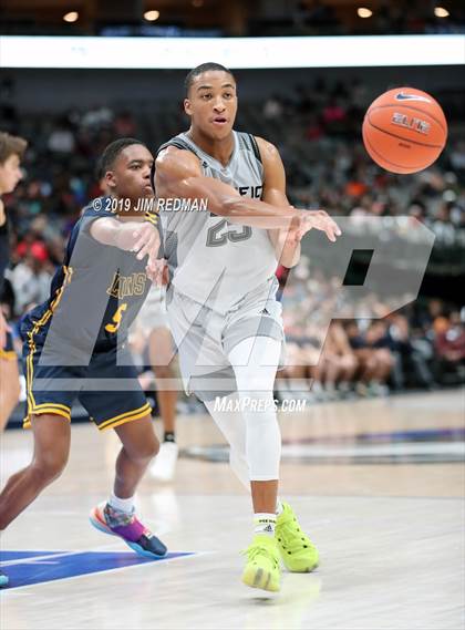 Thumbnail 3 in Prolific Prep of Napa Christian vs. St. Mark's (Thanksgiving Hoopfest) photogallery.