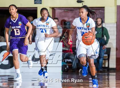 Thumbnail 2 in Dillard vs. South Shore (DICK'S National Tournament Semifinal) photogallery.