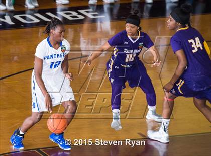 Thumbnail 1 in Dillard vs. South Shore (DICK'S National Tournament Semifinal) photogallery.