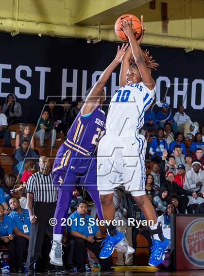 Thumbnail 2 in Dillard vs. South Shore (DICK'S National Tournament Semifinal) photogallery.