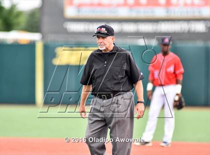 Thumbnail 2 in Atascocita vs. Dallas Jesuit (UIL 6A Regional Final) photogallery.