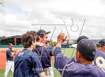 Thumbnail 3 in Atascocita vs. Dallas Jesuit (UIL 6A Regional Final) photogallery.