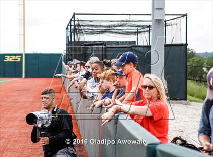 Thumbnail 3 in Atascocita vs. Dallas Jesuit (UIL 6A Regional Final) photogallery.