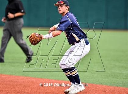 Thumbnail 2 in Atascocita vs. Dallas Jesuit (UIL 6A Regional Final) photogallery.