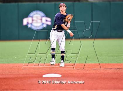 Thumbnail 2 in Atascocita vs. Dallas Jesuit (UIL 6A Regional Final) photogallery.