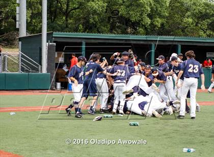 Thumbnail 3 in Atascocita vs. Dallas Jesuit (UIL 6A Regional Final) photogallery.