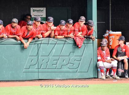 Thumbnail 3 in Atascocita vs. Dallas Jesuit (UIL 6A Regional Final) photogallery.