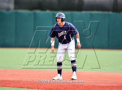 Thumbnail 3 in Atascocita vs. Dallas Jesuit (UIL 6A Regional Final) photogallery.