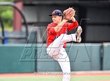 Thumbnail 1 in Atascocita vs. Dallas Jesuit (UIL 6A Regional Final) photogallery.