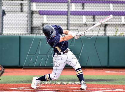 Thumbnail 2 in Atascocita vs. Dallas Jesuit (UIL 6A Regional Final) photogallery.