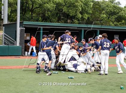 Thumbnail 2 in Atascocita vs. Dallas Jesuit (UIL 6A Regional Final) photogallery.