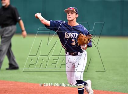 Thumbnail 1 in Atascocita vs. Dallas Jesuit (UIL 6A Regional Final) photogallery.