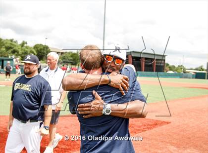 Thumbnail 2 in Atascocita vs. Dallas Jesuit (UIL 6A Regional Final) photogallery.