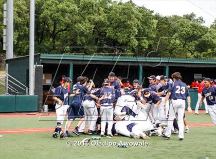 Thumbnail 2 in Atascocita vs. Dallas Jesuit (UIL 6A Regional Final) photogallery.