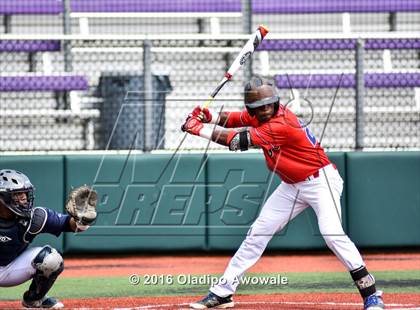 Thumbnail 2 in Atascocita vs. Dallas Jesuit (UIL 6A Regional Final) photogallery.