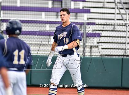 Thumbnail 2 in Atascocita vs. Dallas Jesuit (UIL 6A Regional Final) photogallery.