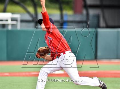Thumbnail 3 in Atascocita vs. Dallas Jesuit (UIL 6A Regional Final) photogallery.