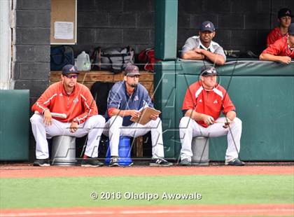 Thumbnail 1 in Atascocita vs. Dallas Jesuit (UIL 6A Regional Final) photogallery.