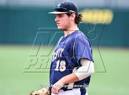 Thumbnail 2 in Atascocita vs. Dallas Jesuit (UIL 6A Regional Final) photogallery.