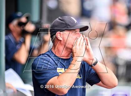 Thumbnail 2 in Atascocita vs. Dallas Jesuit (UIL 6A Regional Final) photogallery.