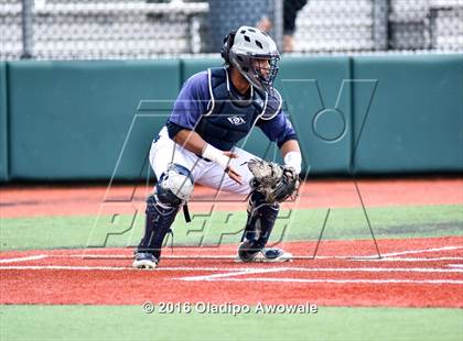 Thumbnail 3 in Atascocita vs. Dallas Jesuit (UIL 6A Regional Final) photogallery.