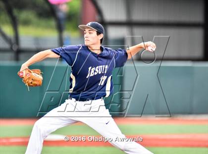 Thumbnail 1 in Atascocita vs. Dallas Jesuit (UIL 6A Regional Final) photogallery.