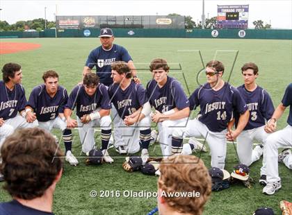 Thumbnail 2 in Atascocita vs. Dallas Jesuit (UIL 6A Regional Final) photogallery.