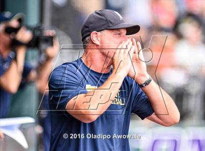 Thumbnail 1 in Atascocita vs. Dallas Jesuit (UIL 6A Regional Final) photogallery.