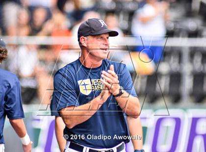 Thumbnail 3 in Atascocita vs. Dallas Jesuit (UIL 6A Regional Final) photogallery.