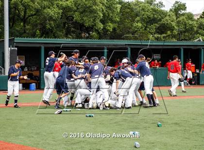 Thumbnail 2 in Atascocita vs. Dallas Jesuit (UIL 6A Regional Final) photogallery.