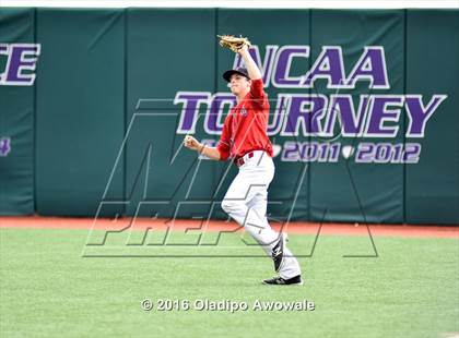Thumbnail 2 in Atascocita vs. Dallas Jesuit (UIL 6A Regional Final) photogallery.