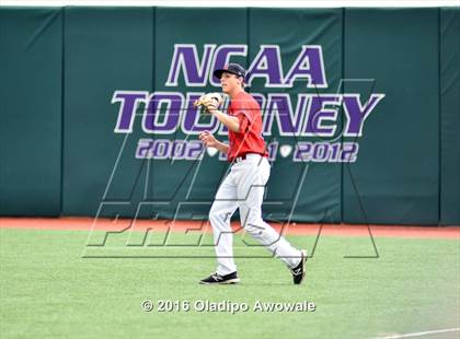 Thumbnail 3 in Atascocita vs. Dallas Jesuit (UIL 6A Regional Final) photogallery.