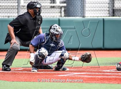 Thumbnail 3 in Atascocita vs. Dallas Jesuit (UIL 6A Regional Final) photogallery.