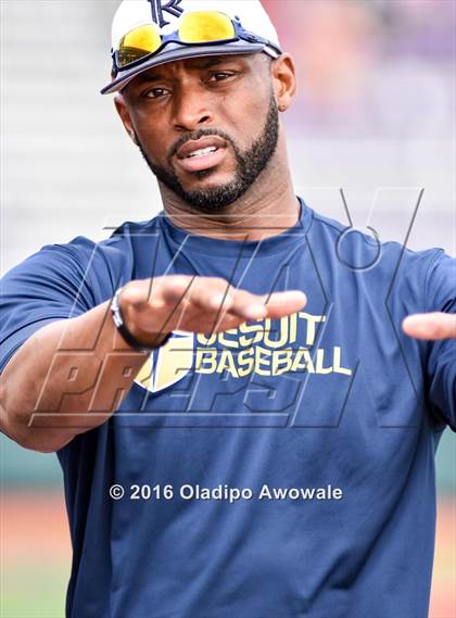 Thumbnail 3 in Atascocita vs. Dallas Jesuit (UIL 6A Regional Final) photogallery.