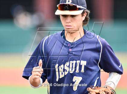 Thumbnail 3 in Atascocita vs. Dallas Jesuit (UIL 6A Regional Final) photogallery.