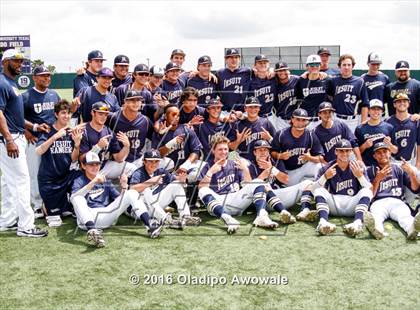 Thumbnail 2 in Atascocita vs. Dallas Jesuit (UIL 6A Regional Final) photogallery.