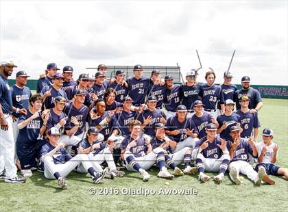 Thumbnail 2 in Atascocita vs. Dallas Jesuit (UIL 6A Regional Final) photogallery.