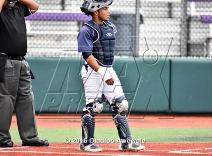 Thumbnail 2 in Atascocita vs. Dallas Jesuit (UIL 6A Regional Final) photogallery.