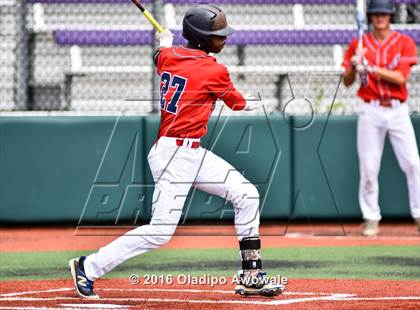 Thumbnail 2 in Atascocita vs. Dallas Jesuit (UIL 6A Regional Final) photogallery.